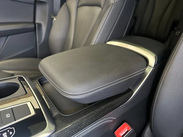 Used 2025 Audi Q7 3.0T Premium Plus AWD/4WD image 30