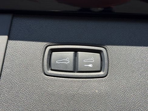 Certified 2024 Porsche Cayenne S image 15