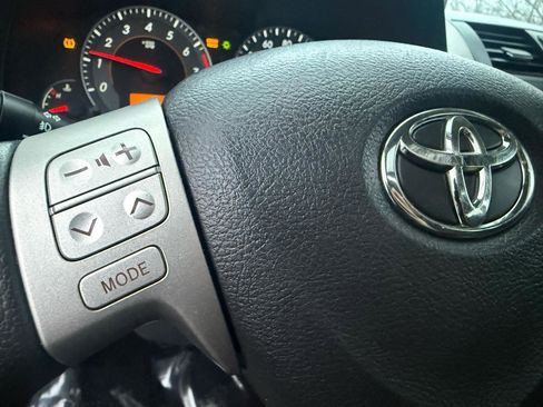 Used 2010 Toyota Corolla image 29
