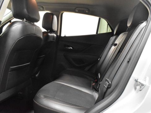 Used 2022 Buick Encore Preferred w/ Safety Package AWD/4WD image 4