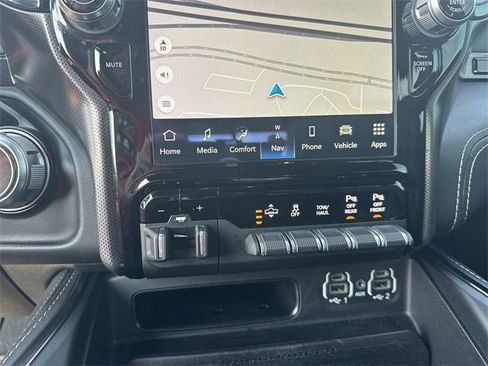 Used 2022 RAM 1500 Limited w/ Body Color Bumper Group image 29