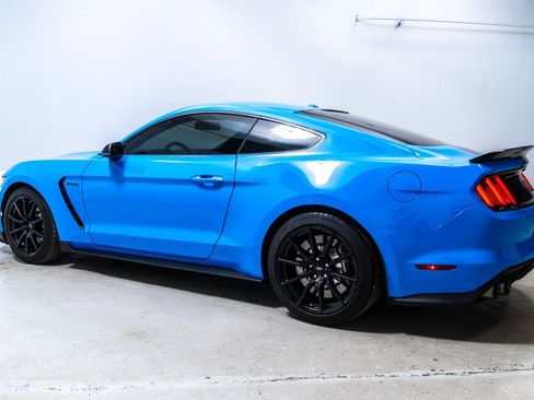Used 2017 Ford Mustang Shelby GT350 w/ Electronics Package RWD image 2