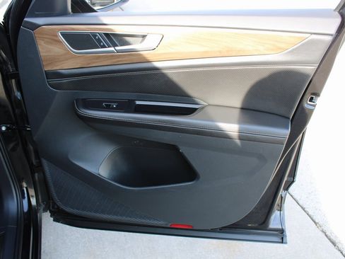 Certified 2024 Volkswagen Atlas SE image 26