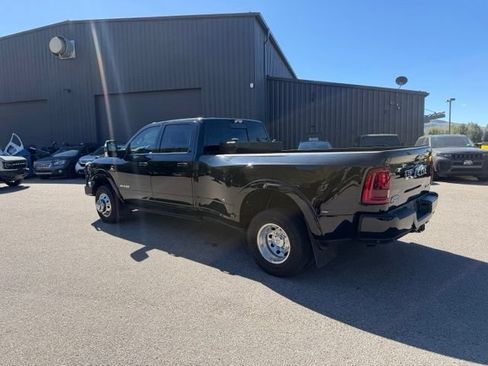 Used 2025 RAM 3500 Longhorn AWD/4WD image 12