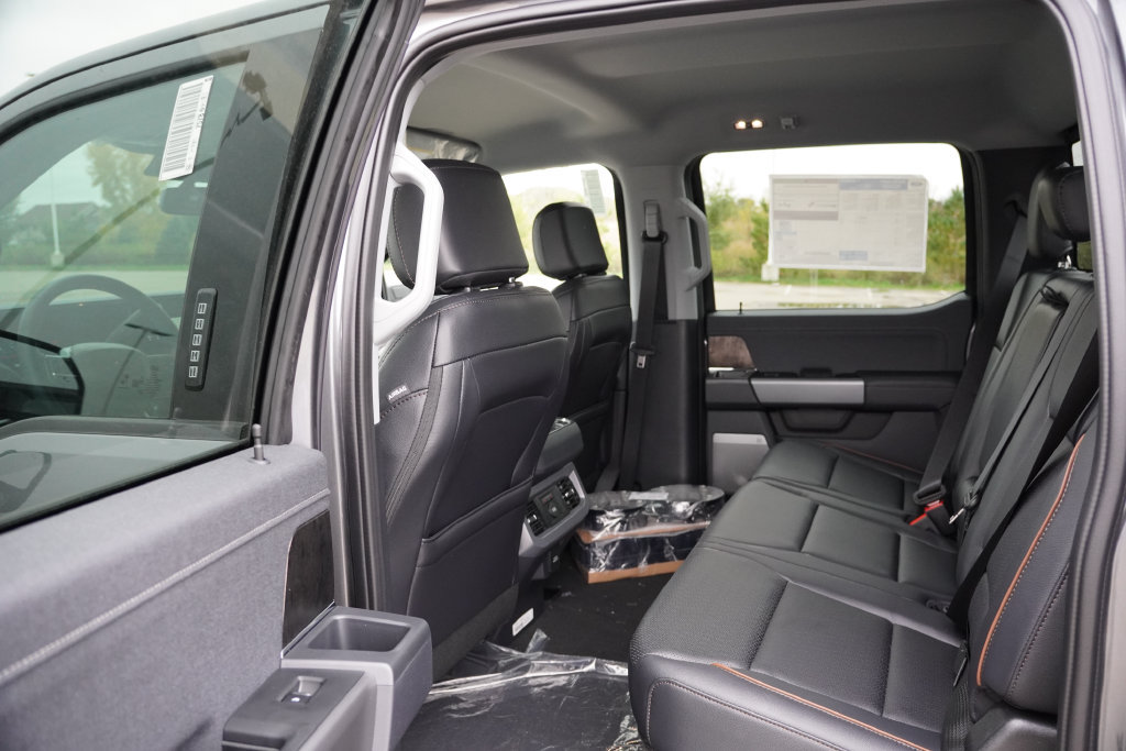 New 2027 Ford F350 Lariat w/ Black Appearance Package AWD/4WD image 12