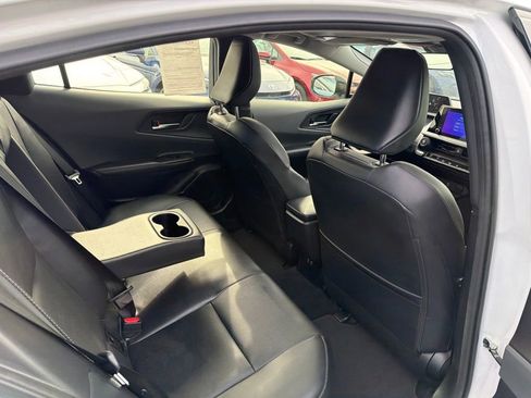 Used 2024 Toyota Prius XLE FWD image 12