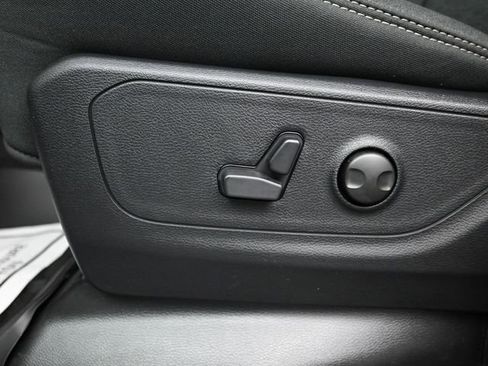 New 2026 RAM 1500 Big Horn w/ Night Edition image 11