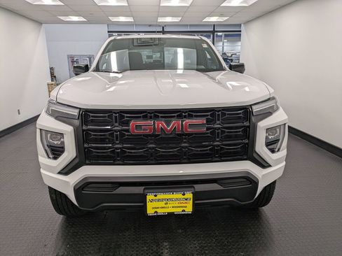 Used 2023 GMC Canyon Elevation w/ Trailering Package image 2