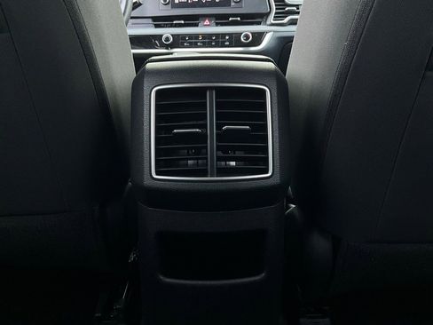Used 2025 Kia Sportage LX image 12