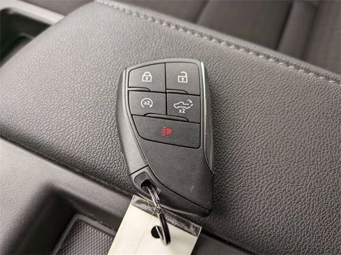 Used 2025 Chevrolet Silverado 2500 Custom w/ Custom Value Package image 34