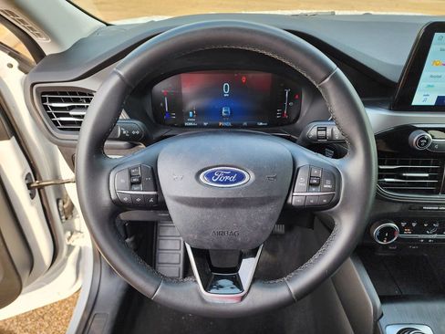 Used 2024 Ford Escape Active image 16
