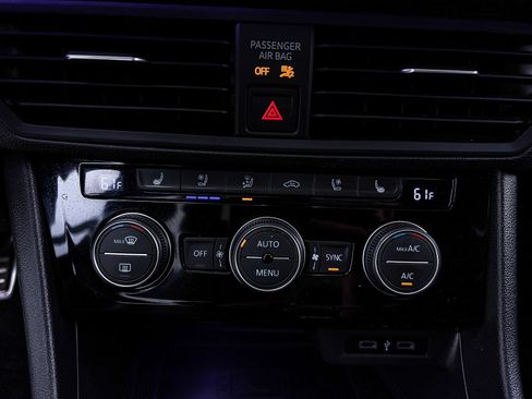 Used 2022 Volkswagen Jetta GLI Autobahn FWD image 23