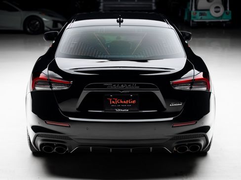 Used 2021 Maserati Ghibli Trofeo image 27