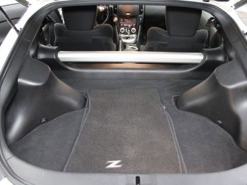 Used 2016 Nissan 370Z w/ Sport Package image 21