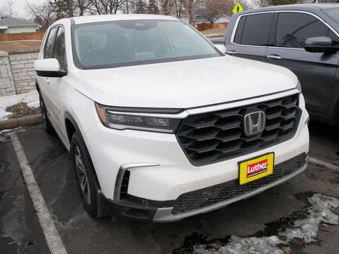 Used 2023 Honda Pilot EX-L image 3