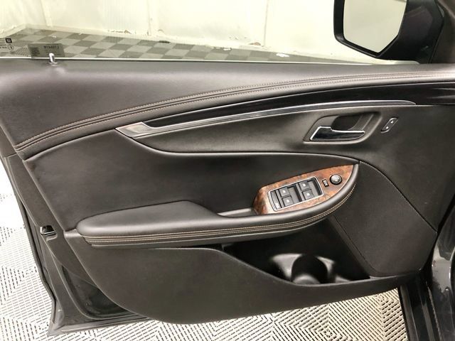 Used 2015 Chevrolet Impala LT FWD image 12