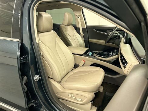 Used 2022 Lincoln Nautilus Reserve w/ Luxury Package image 24