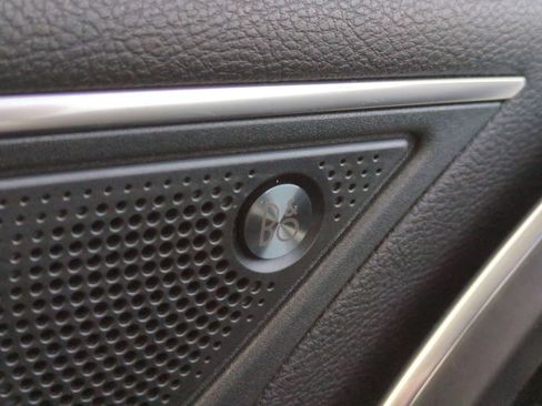 Used 2024 Ford Edge Titanium image 29