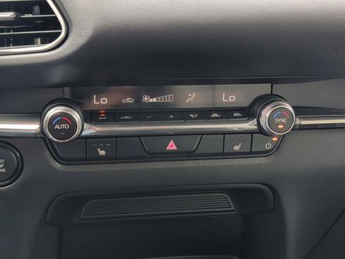 Used 2024 MAZDA CX-30 AWD 2.5 S w/ Premium Package image 18