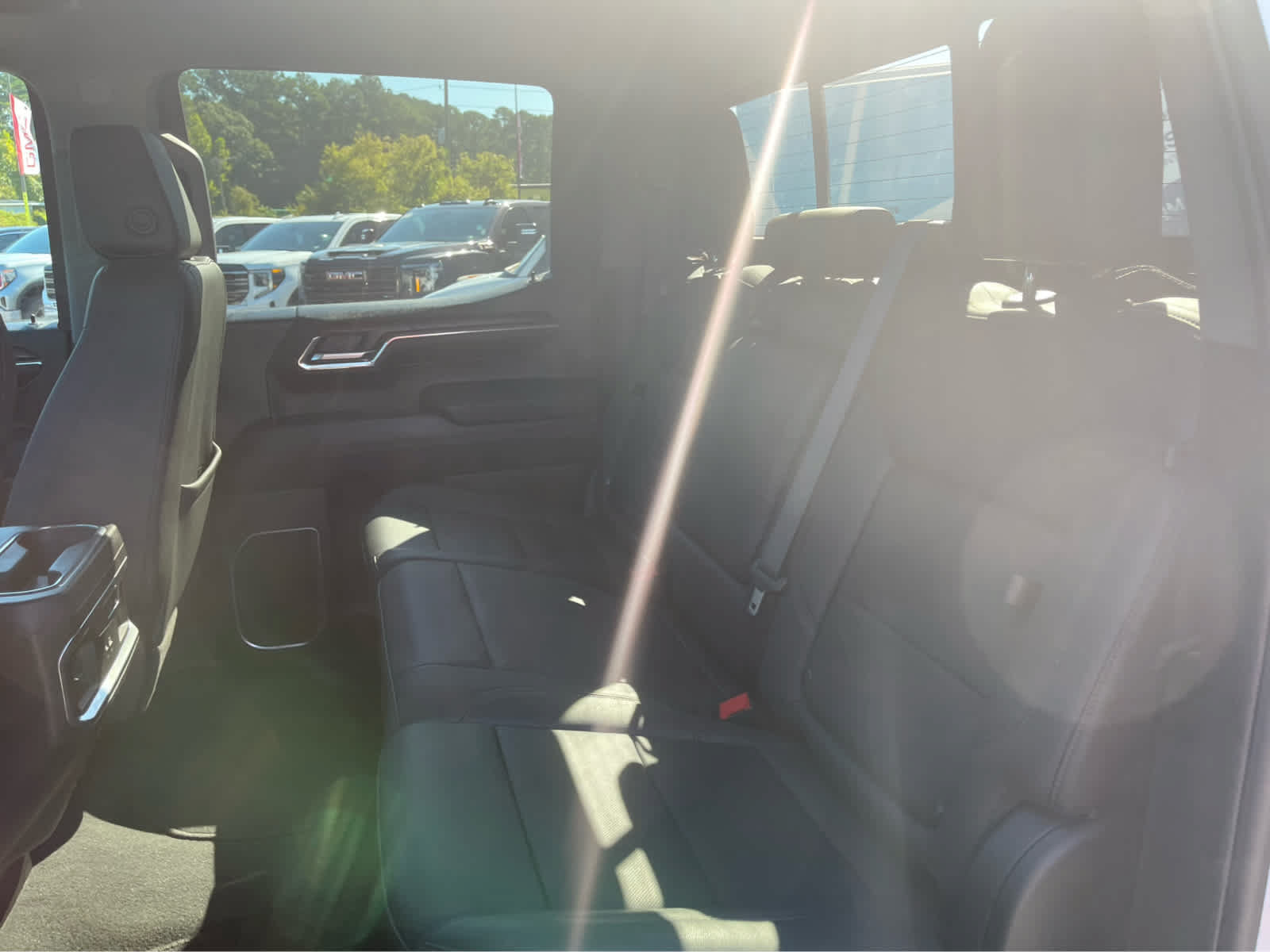 Used 2024 GMC Sierra 1500 SLT w/ SLT Premium Package AWD/4WD image 21