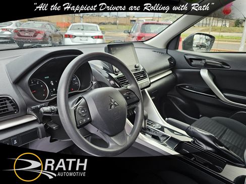 Used 2023 Mitsubishi Eclipse Cross LE image 11