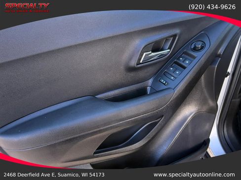 Used 2019 Chevrolet Trax LT w/ Driver Confidence Package AWD/4WD image 27