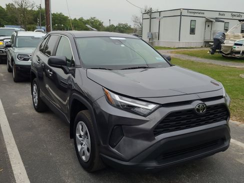 Used 2024 Toyota RAV4 LE image 4