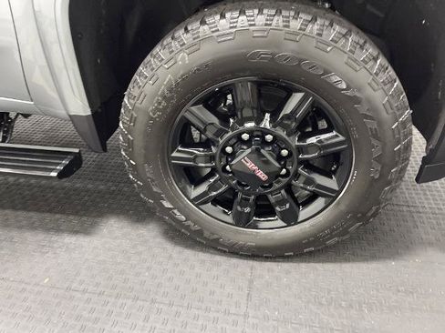 New 2026 GMC Sierra 2500 AT4 w/ AT4 Premium Plus Package AWD/4WD image 20