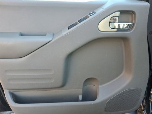 Used 2018 Nissan Frontier SV w/ Value Truck Package image 12