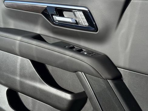 New 2026 Chevrolet Suburban Premier w/ Sun And Tow Package image 24