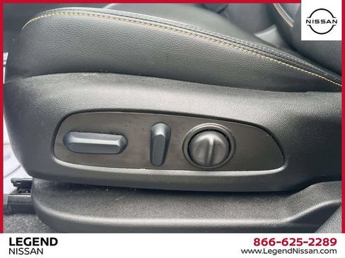 Used 2023 Chevrolet Equinox Premier AWD/4WD image 20