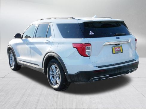 Used 2020 Ford Explorer XLT w/ Equipment Group 202A image 5