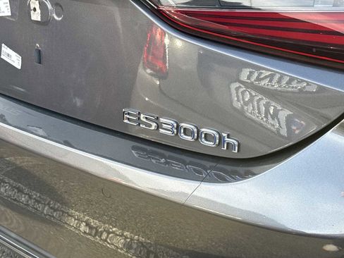 Used 2020 Lexus ES 300h Ultra Luxury image 6