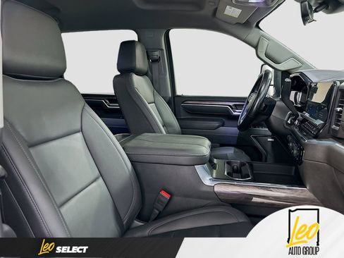 Certified 2025 Chevrolet Silverado 3500 LTZ w/ LTZ Convenience Package image 29