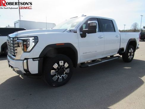 Used 2025 GMC Sierra 2500 Denali w/ Denali Reserve Package AWD/4WD image 1