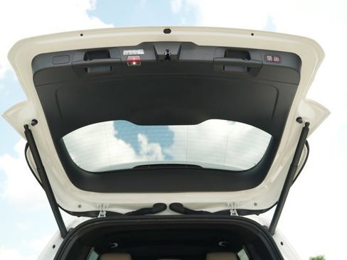 Certified 2026 Mercedes-Benz GLB 250 4MATIC image 18