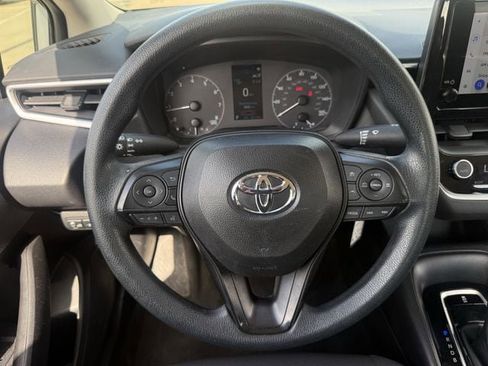 Used 2024 Toyota Corolla LE FWD image 13