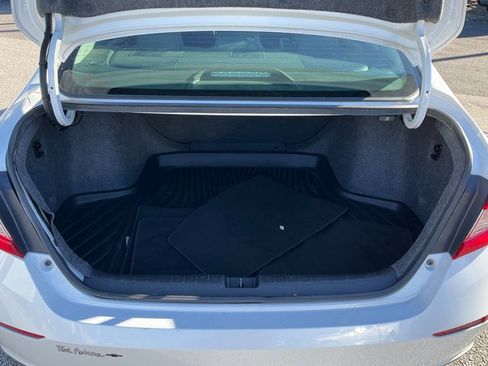 Used 2018 Honda Accord LX image 15