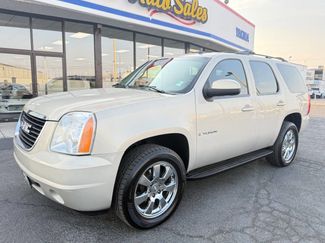 Used 2008 GMC Yukon SLT w/ SLT Preferred Equipment Group image 1