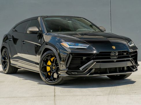 Used 2024 Lamborghini Urus Performante AWD/4WD image 5