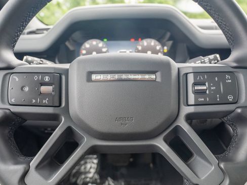 Used 2024 Land Rover Defender 110 X-Dynamic SE AWD/4WD image 15