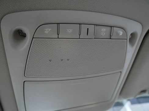 Used 2016 Nissan Rogue S image 32