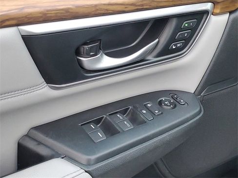 Used 2017 Honda CR-V EX-L image 11