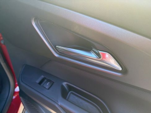 New 2026 Chevrolet Equinox EV LT image 33