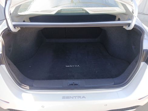 Used 2025 Nissan Sentra SV image 13