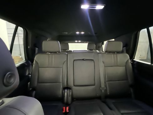 Used 2022 Chevrolet Tahoe RST AWD/4WD image 33