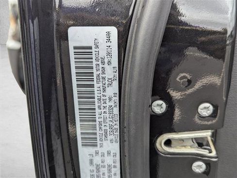 Used 2018 RAM 2500 Laramie w/ Sport Appearance Group image 29