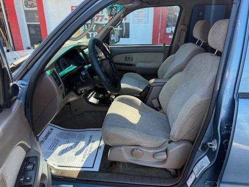 Used 2000 Toyota 4Runner SR5 image 11
