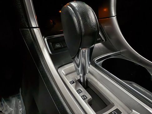 Used 2019 Subaru Ascent Premium image 23