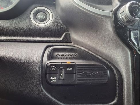 Used 2024 RAM 3500 Big Horn w/ Night Edition AWD/4WD image 19